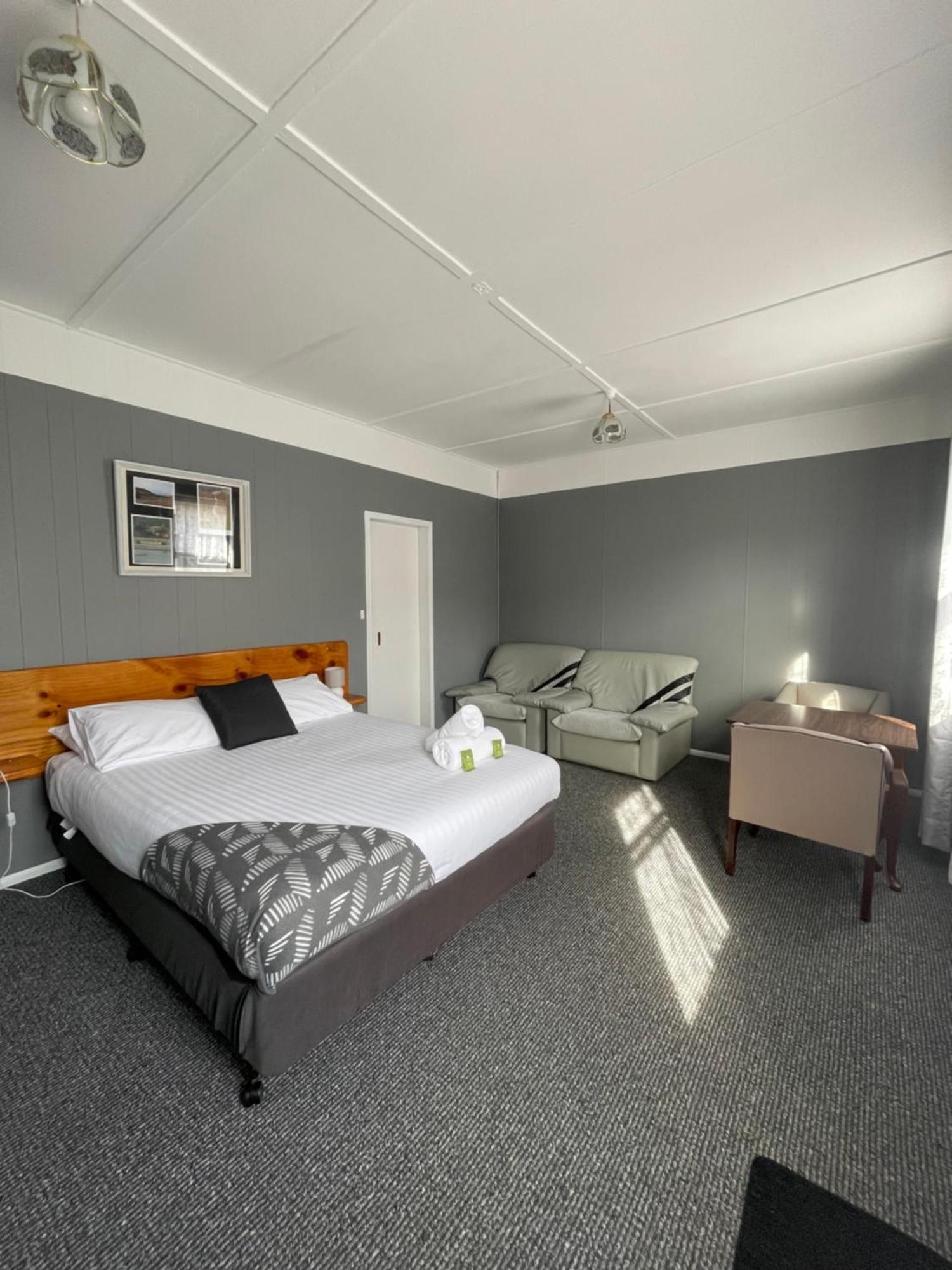 Mountain View Motel Куинстаун Екстериор снимка